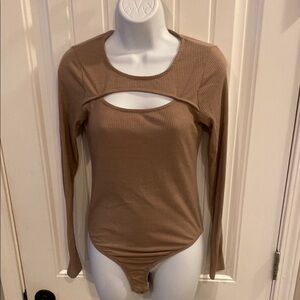 🔥5/$20🔥 Rue21 Tan Long Sleeve Cutout Bodysuit